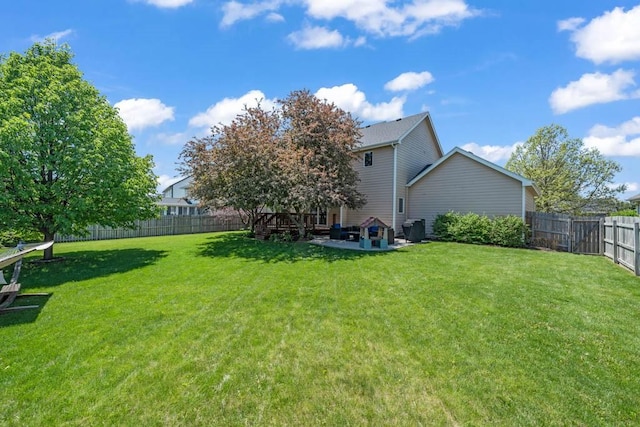 947 11th Ave SE, Altoona, IA 50009 - view of yard featuring a patio area