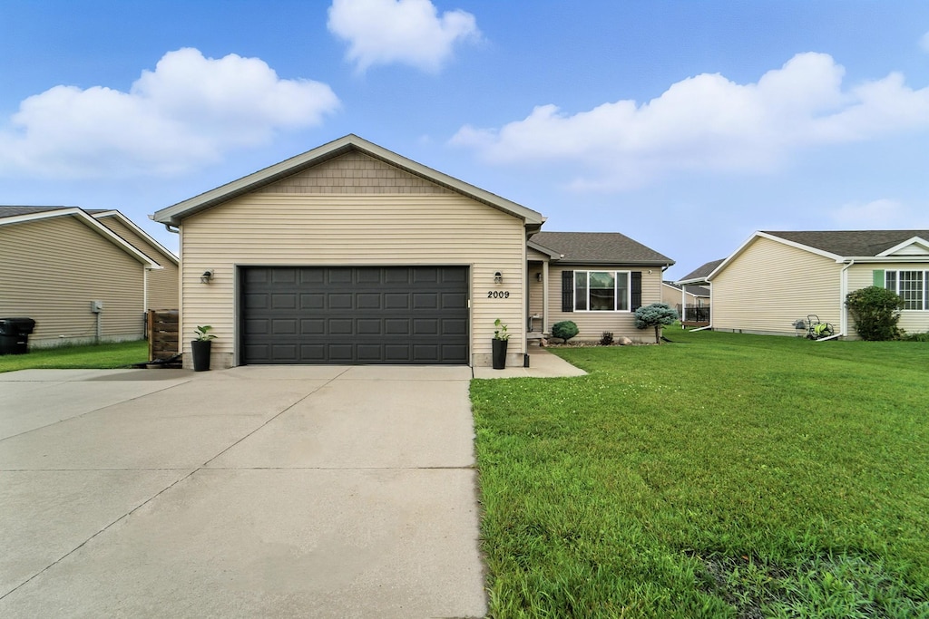 2009 NW Boulder Ridge Ln, Ankeny, IA 50023 - photo 1