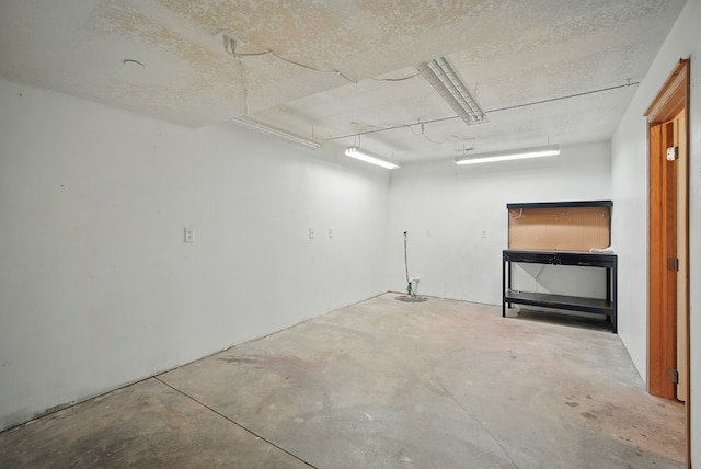 6082 Sheffield Cir, Johnston, IA 50131 - basement featuring a garage
