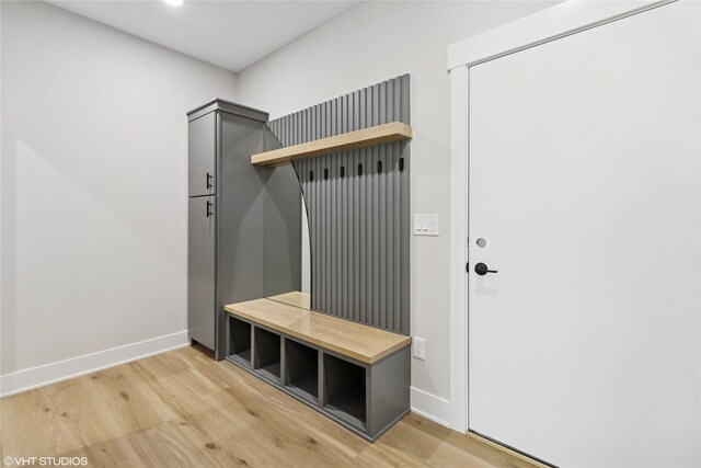 17400 Springbrook Trl, Urbandale, IA 50111 - mudroom with baseboards, light wood-style flooring, and recessed lighting