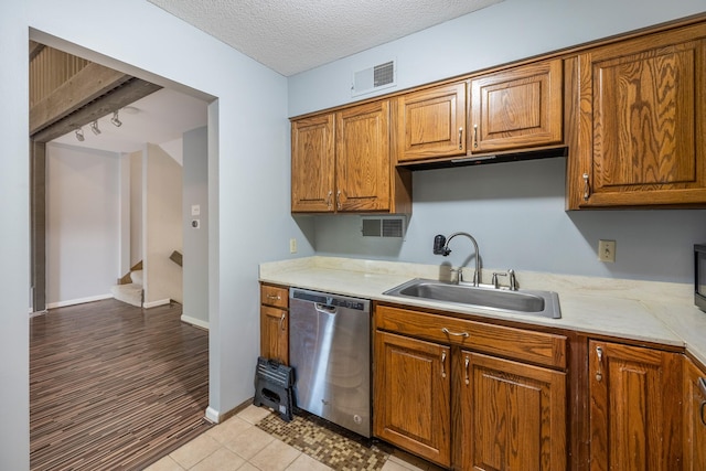 4633 Lockner Dr Unit 3, Urbandale, IA 50322 - photo 9