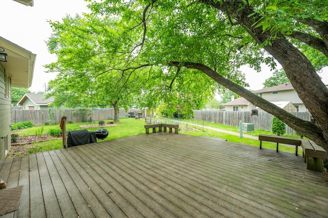 4521 77th St, Urbandale, IA 50322 - view of wooden deck