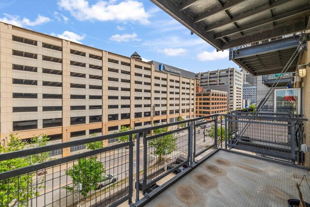 112 11th St Unit 506, Des Moines, IA 50309 - view of balcony