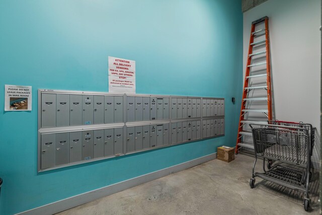 112 11th St Unit 506, Des Moines, IA 50309 - view of property's community with mail area
