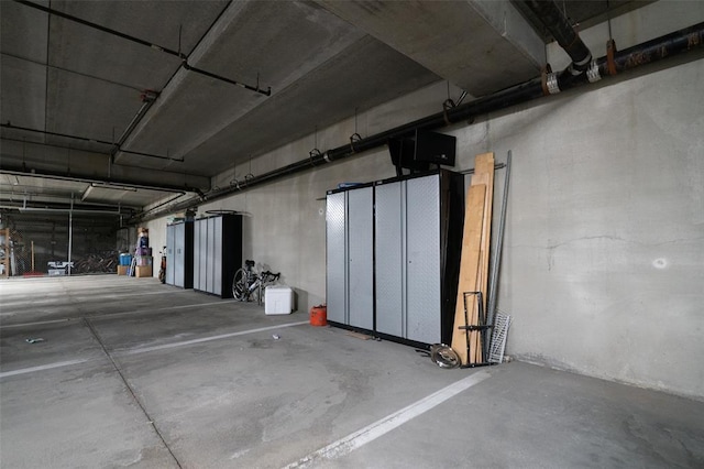 119 4th St Unit 102, Des Moines, IA 50309 - view of garage