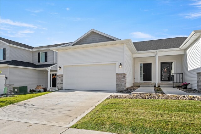 54 Keeneland Ct, Pleasant Hill, IA 50327 - photo 1