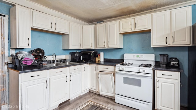 124 E Olinda Ave, Des Moines, IA 50315 - photo 8
