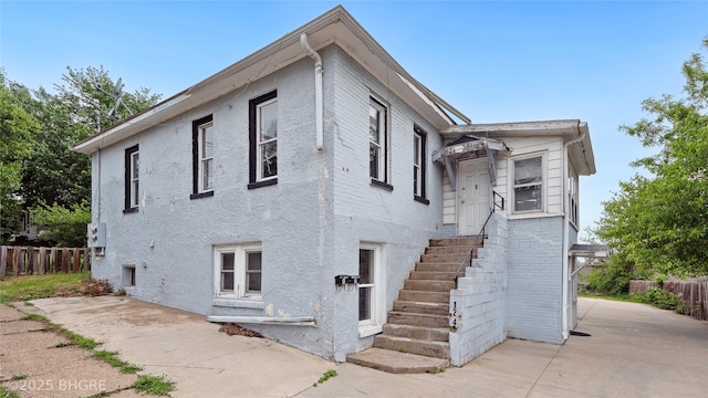 124 E Olinda Ave, Des Moines, IA 50315 - photo 1