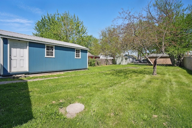 1519 Searle St, Des Moines, IA 50317 - view of yard