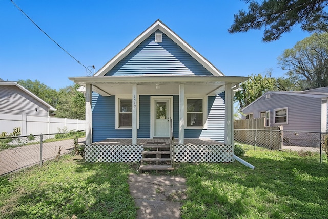 1519 Searle St, Des Moines, IA 50317 - view of front facade featuring covered porch