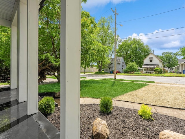 2917 2nd Ave, Des Moines, IA 50313 - view of green lawn