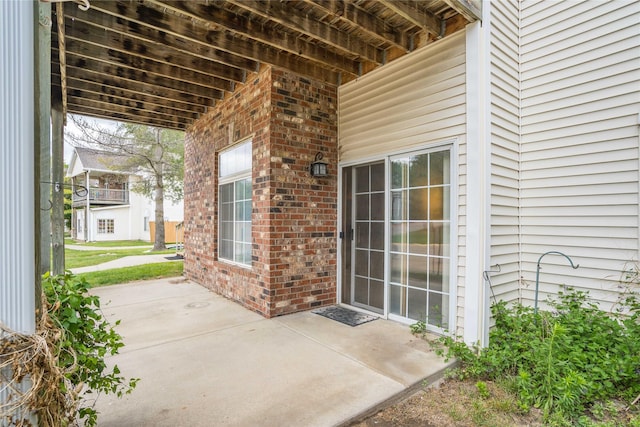 2433 Patricia Dr Unit 24, Urbandale, IA 50322 - view of patio / terrace