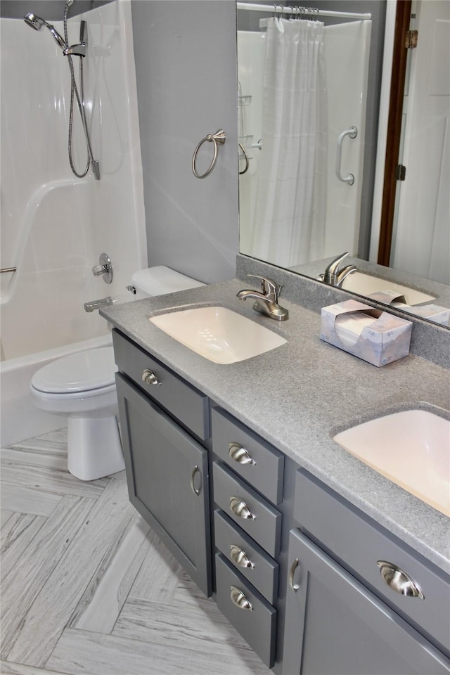 730 Kitterman Cir, Norwalk, IA 50211 - full bathroom with toilet, double vanity, and shower / bath combo with shower curtain