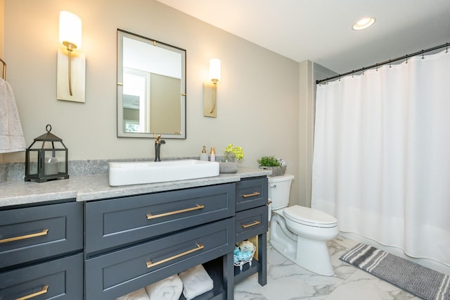 2315 14th St SW, Altoona, IA 50009 - full bath featuring marble look tile flooring, toilet, vanity, recessed lighting, and curtained shower