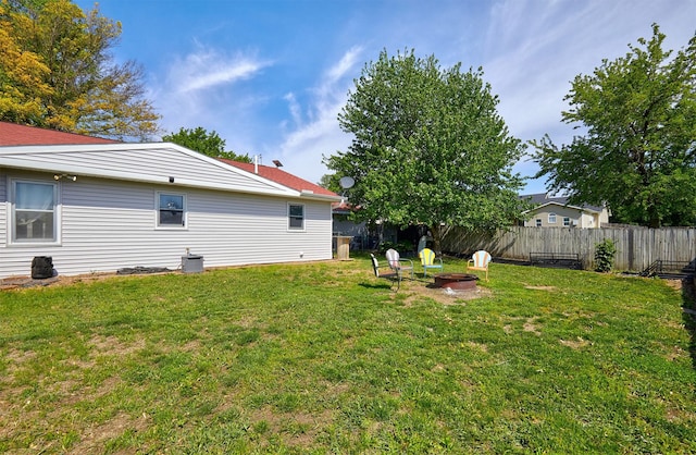 623 W Front St, Stuart, IA 50250 - view of yard featuring an outdoor fire pit