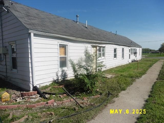 410 W 2nd Ave, Indianola, IA 50125 - view of home's exterior