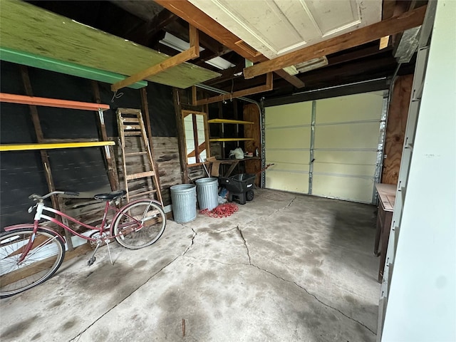 807 Center St, Grinnell, IA 50112 - view of garage