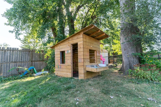 6704 Elmcrest Dr, Windsor Heights, IA 50324 - view of outbuilding