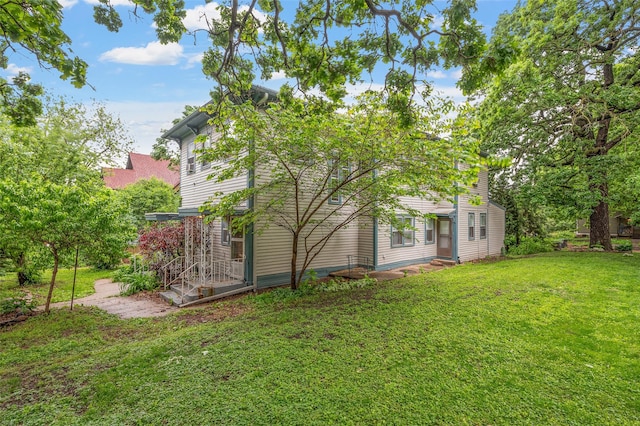 732 19th St, Des Moines, IA 50314 - view of green lawn