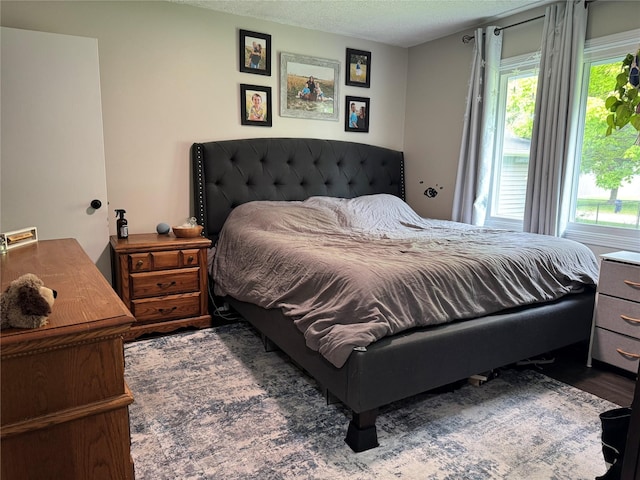 2520 NW 14th St, Ankeny, IA 50023 - bedroom featuring a textured ceiling