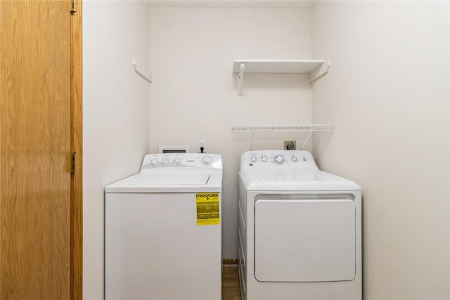 4400 Ep True Pkwy Unit 4, West Des Moines, IA 50265 - laundry area featuring washer and dryer