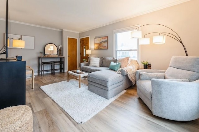 6100 College Ave, Des Moines, IA 50322 - living area with wood finished floors and ornamental molding