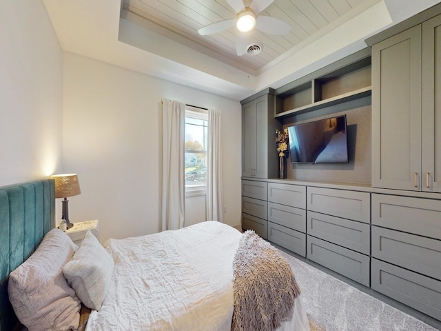 1314 Glenway Dr, Newton, IA 50208 - bedroom featuring carpet, a tray ceiling, wooden ceiling, and ceiling fan