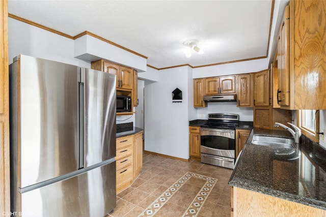 529 NW State St, Ankeny, IA 50023 - kitchen featuring appliances with stainless steel finishes, under cabinet range hood, a sink, light tile patterned floors, and ornamental molding