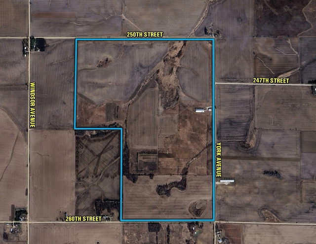 2535 York Ave, Fredericksburg, IA 50630