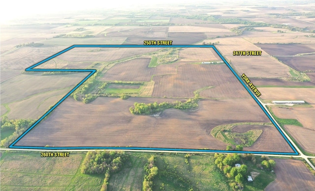 2535 York Ave, Fredericksburg, IA 50630