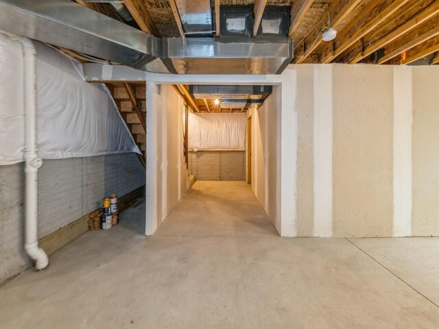 13106 Tanglewood Dr, Urbandale, IA 50323 - photo 17
