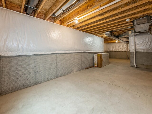 13106 Tanglewood Dr, Urbandale, IA 50323 - photo 18