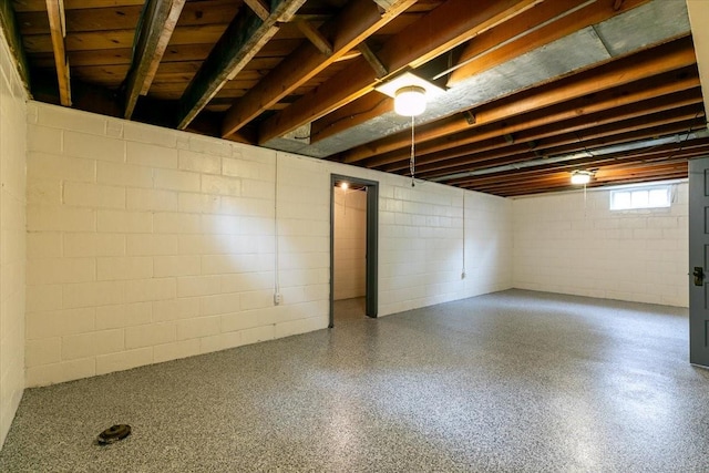862 40th Pl, Des Moines, IA 50312 - basement featuring concrete block wall