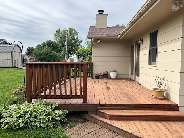 210 E 24th St N, Newton, IA 50208 - view of wooden deck