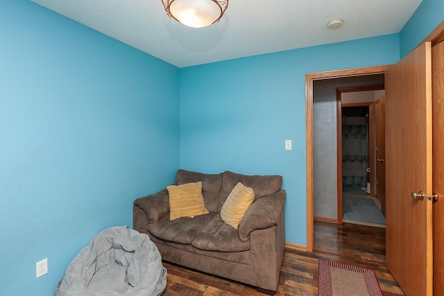 2518 E 39th Ct, Des Moines, IA 50317 - living room featuring wood finished floors