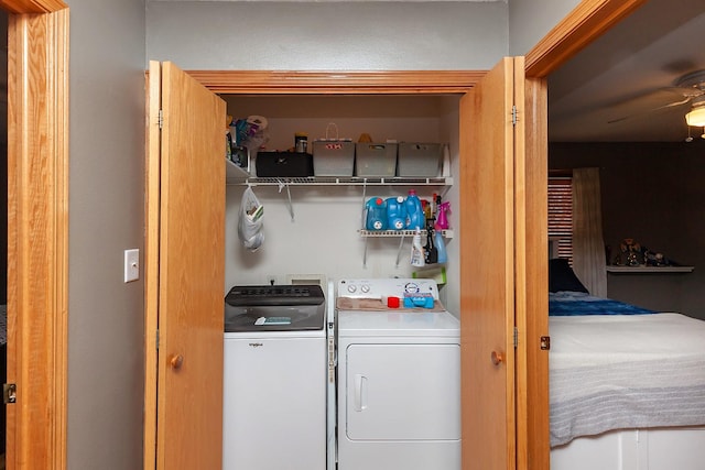 2518 E 39th Ct, Des Moines, IA 50317 - laundry area featuring independent washer and dryer