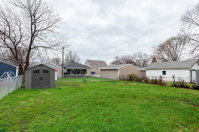 2518 E 39th Ct, Des Moines, IA 50317 - view of yard