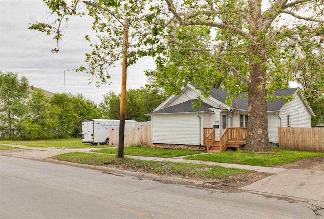 1255 E 21st St, Des Moines, IA 50317 - view of front of home