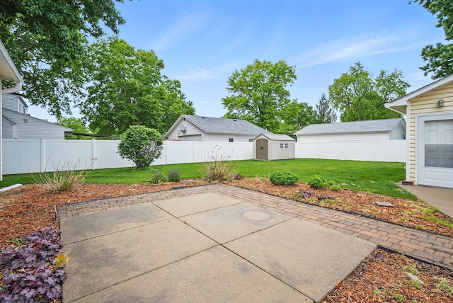 7105 Madison Ave, Urbandale, IA 50322 - view of patio