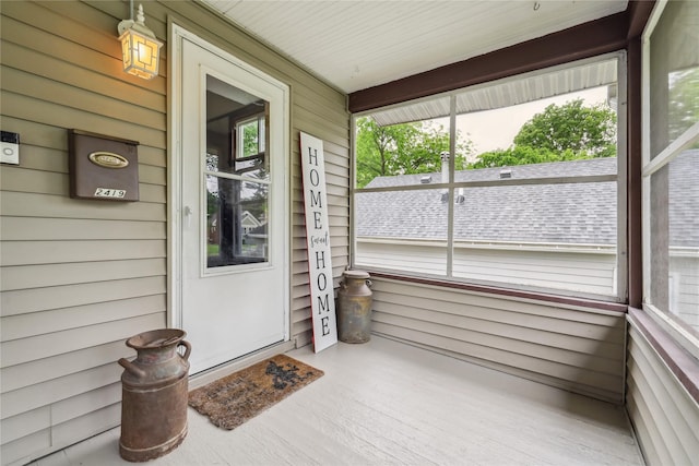 2419 30th St, Des Moines, IA 50310 - view of unfurnished sunroom