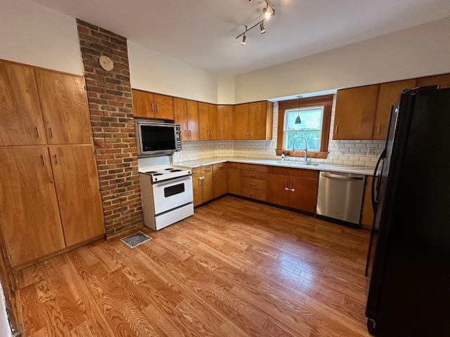 724 W Jefferson St, Winterset, IA 50273 - photo 16