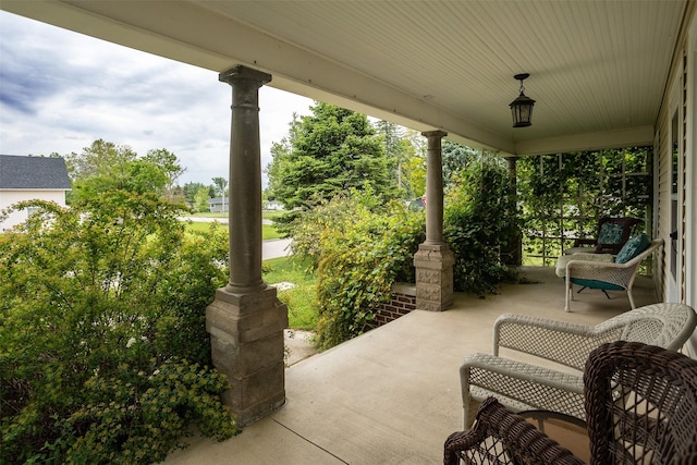 509 2nd Ave, Slater, IA 50244 - view of covered porch