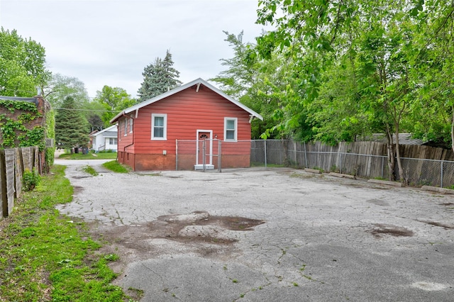 2403 E 14th St, Des Moines, IA 50316 - view of rear view of house