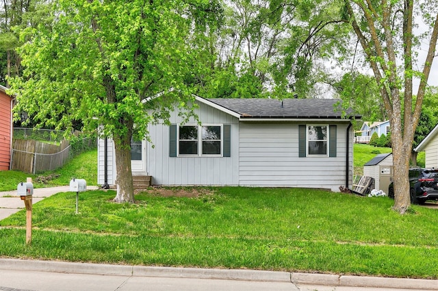4242 SE 6th St, Des Moines, IA 50315 - view of front of house featuring entry steps and roof with shingles