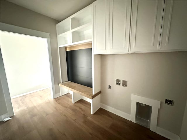 1405 NW Bull Run Ct, Waukee, IA 50263 - mudroom featuring wood finished floors and baseboards