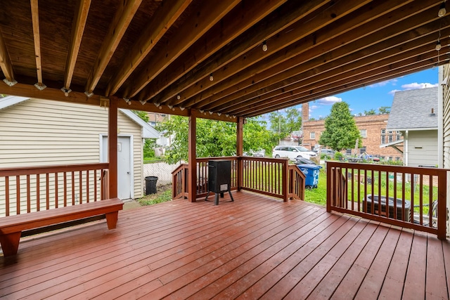 1540 8th St, Des Moines, IA 50314 - view of wooden deck