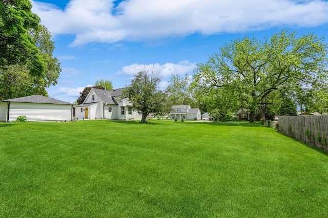 140 N 7th St, Carlisle, IA 50047 - view of yard