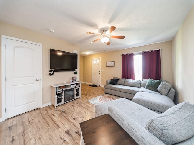 637 Newport Pl, Norwalk, IA 50211 - photo 3
