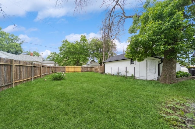 212 Nile Kinnick Dr N, Adel, IA 50003 - view of yard