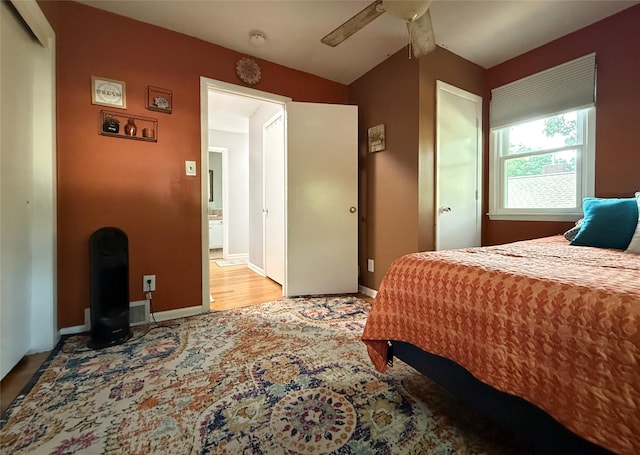 1541 42nd St, Des Moines, IA 50311 - bedroom featuring a closet and a ceiling fan